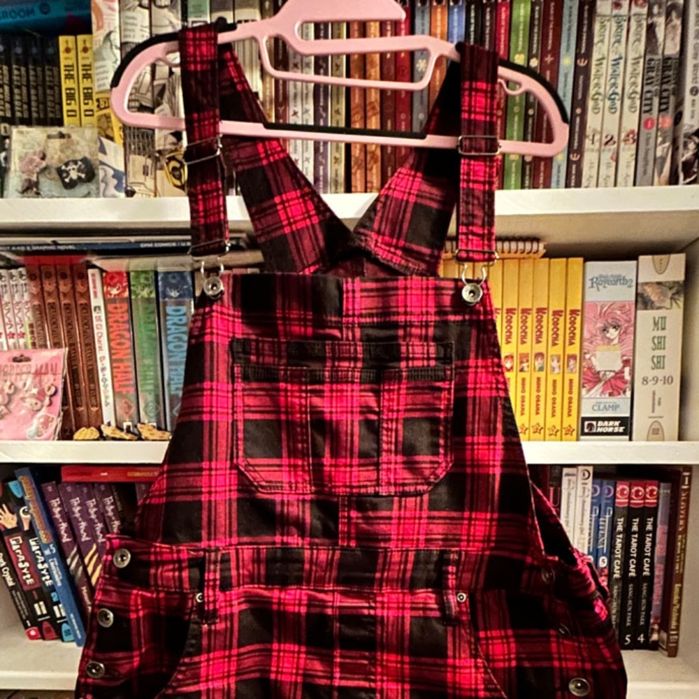 Hot Topic Red and Black Denim Shortalls Large